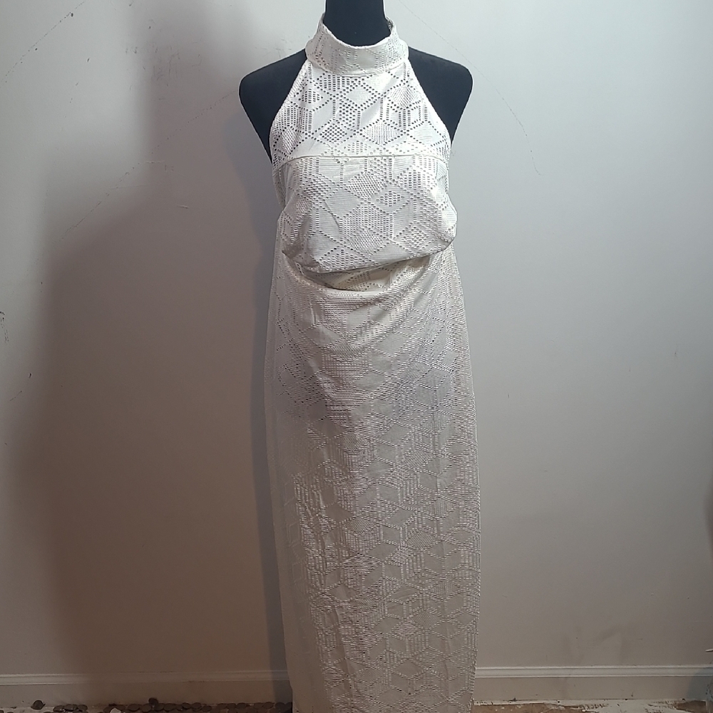 Fashion Nova White Sleeveless Halter Maxi Gown